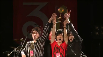 3/17、「musicるAWARDS2013」で最優秀楽曲賞を受賞！